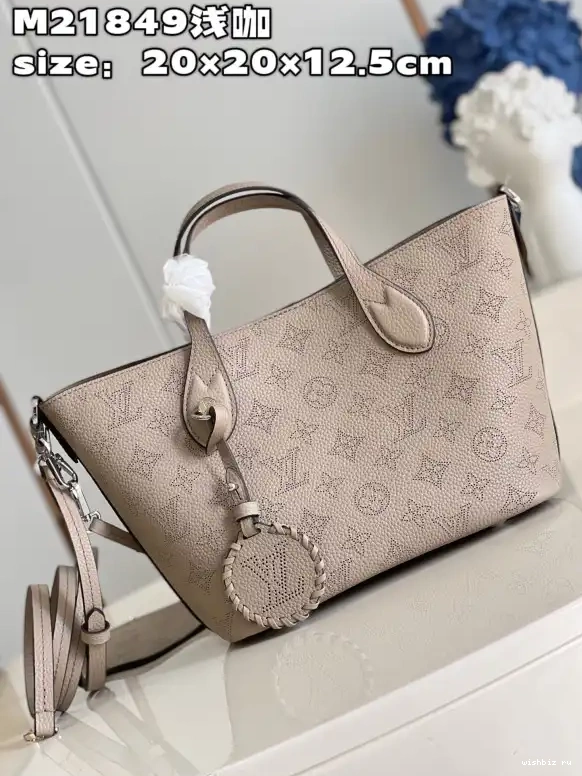 WIS BLOSSOM VUITTON LOUIS PM 0601